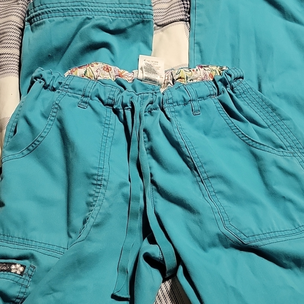 Koi scrubs